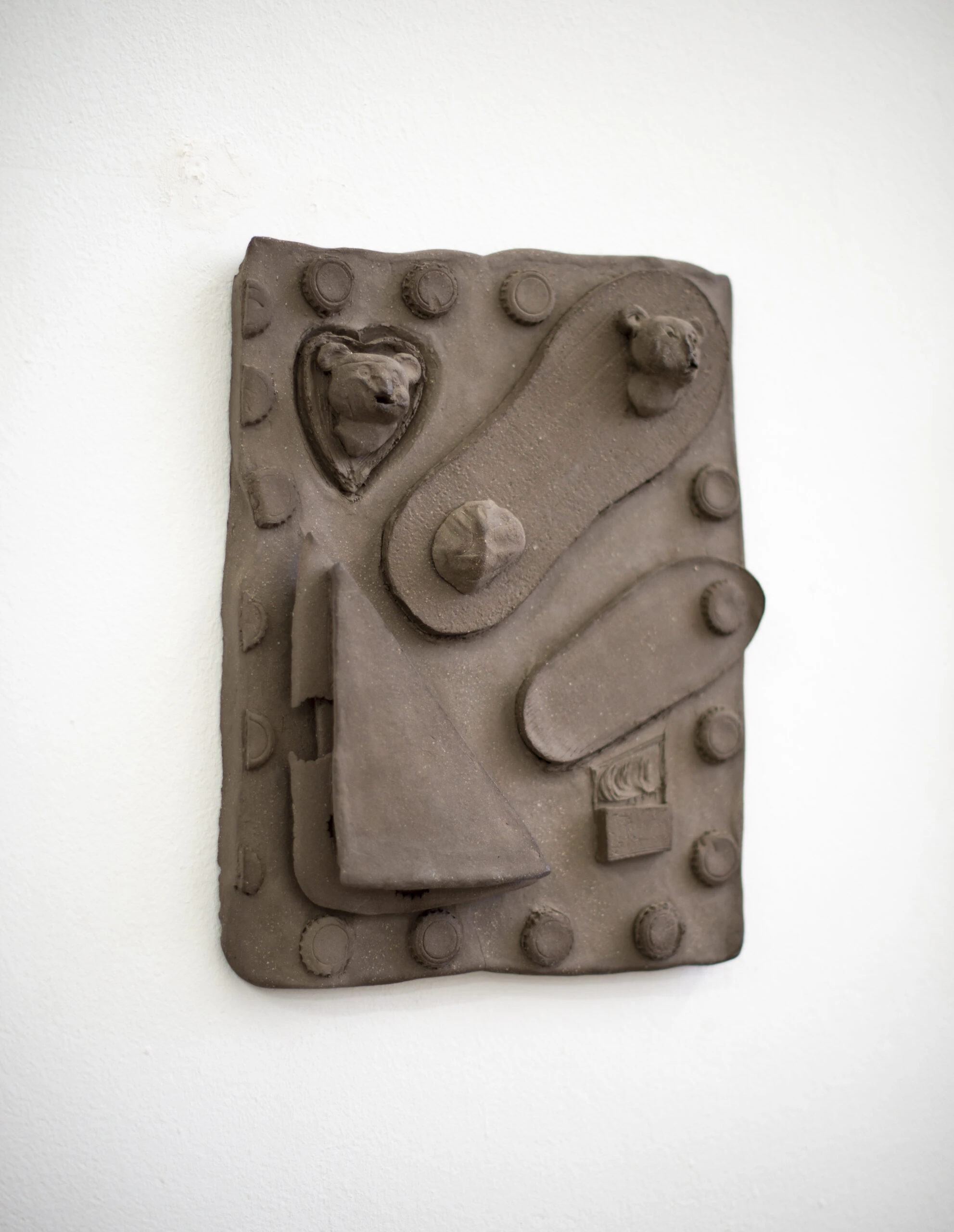 Untitled(Relieve series lV), 2025 Ceramics 33 x 25 x 4 cm